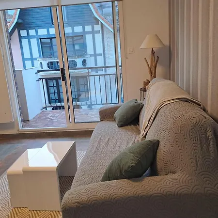 Апартаменты Bright For A Relaxing In